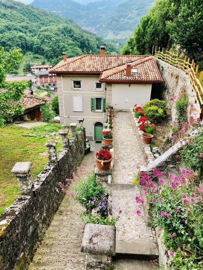 Вілла La Casa Sulla Collina Del Castello Брено Екстер'єр фото